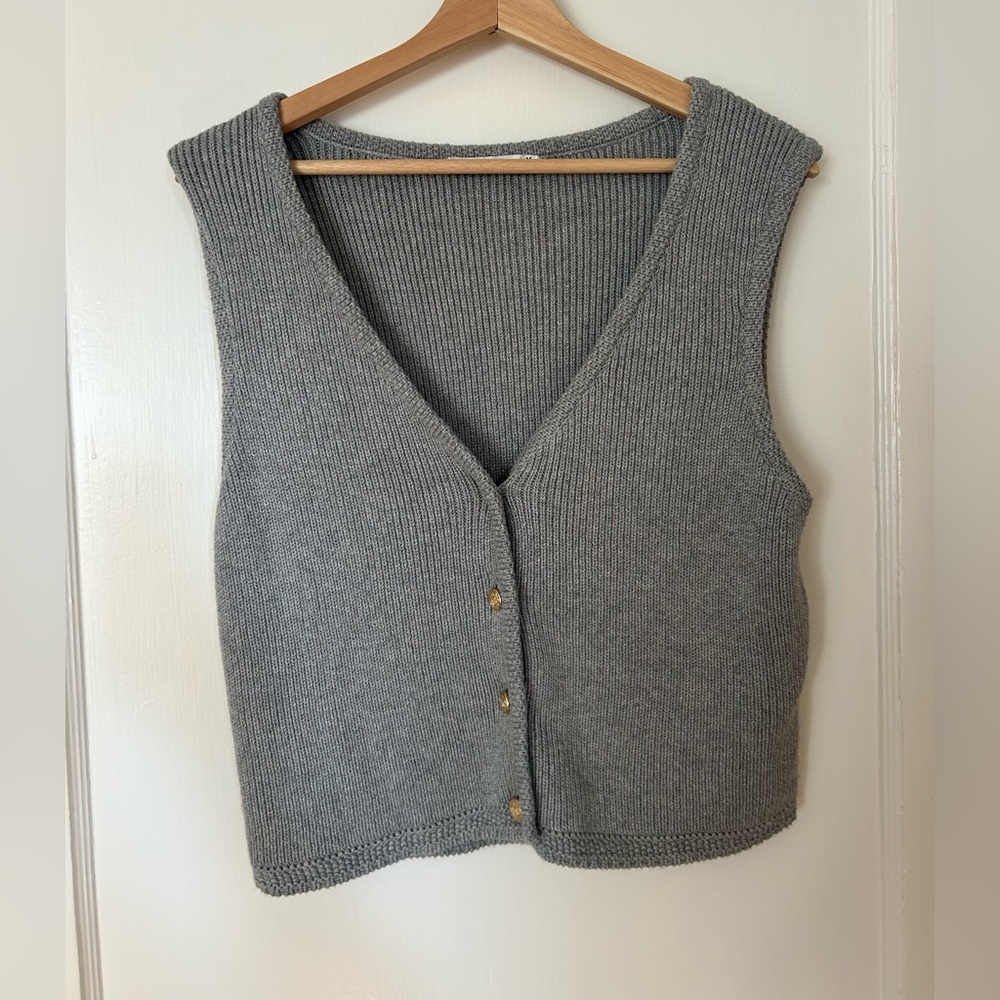 Abercrombie & Fitch Gray Ribbed Knit Vest